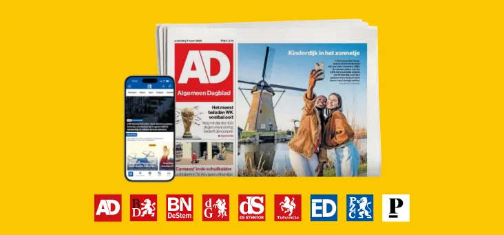 4 kranten tegen een gele achtergrond